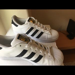 Adidas originals - black on white, 9.5 women’s